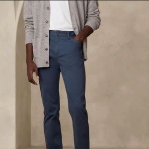 never worn banana republic slim fit mens blue pants! size 29x30